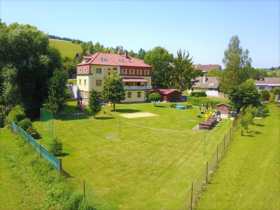 Hotel Penzion Horacko à Uncin Extérieur photo